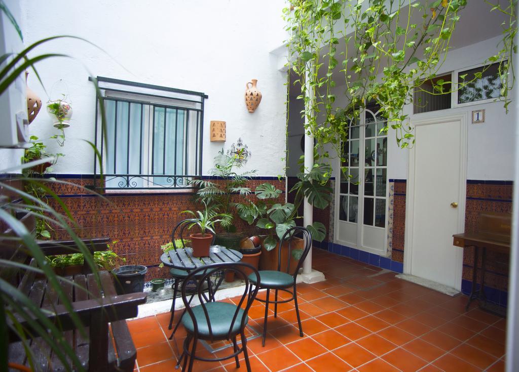 Pension Santa Maria La Blanca Sevilla Exterior foto