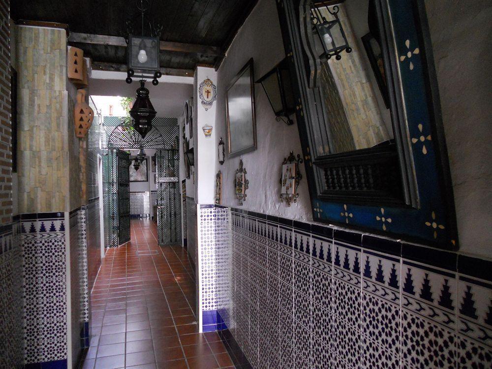 Pension Santa Maria La Blanca Sevilla Exterior foto