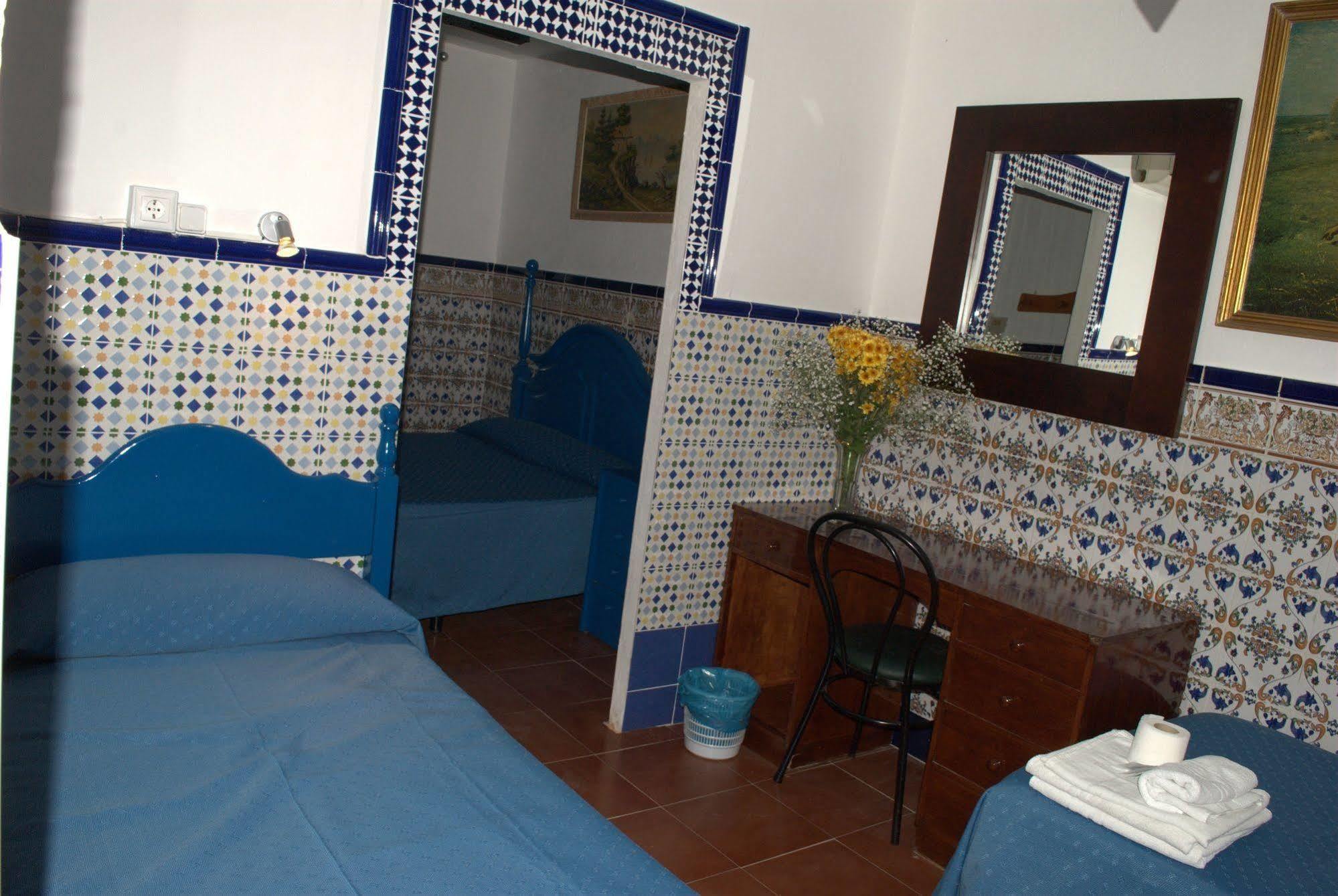 Pension Santa Maria La Blanca Sevilla Exterior foto