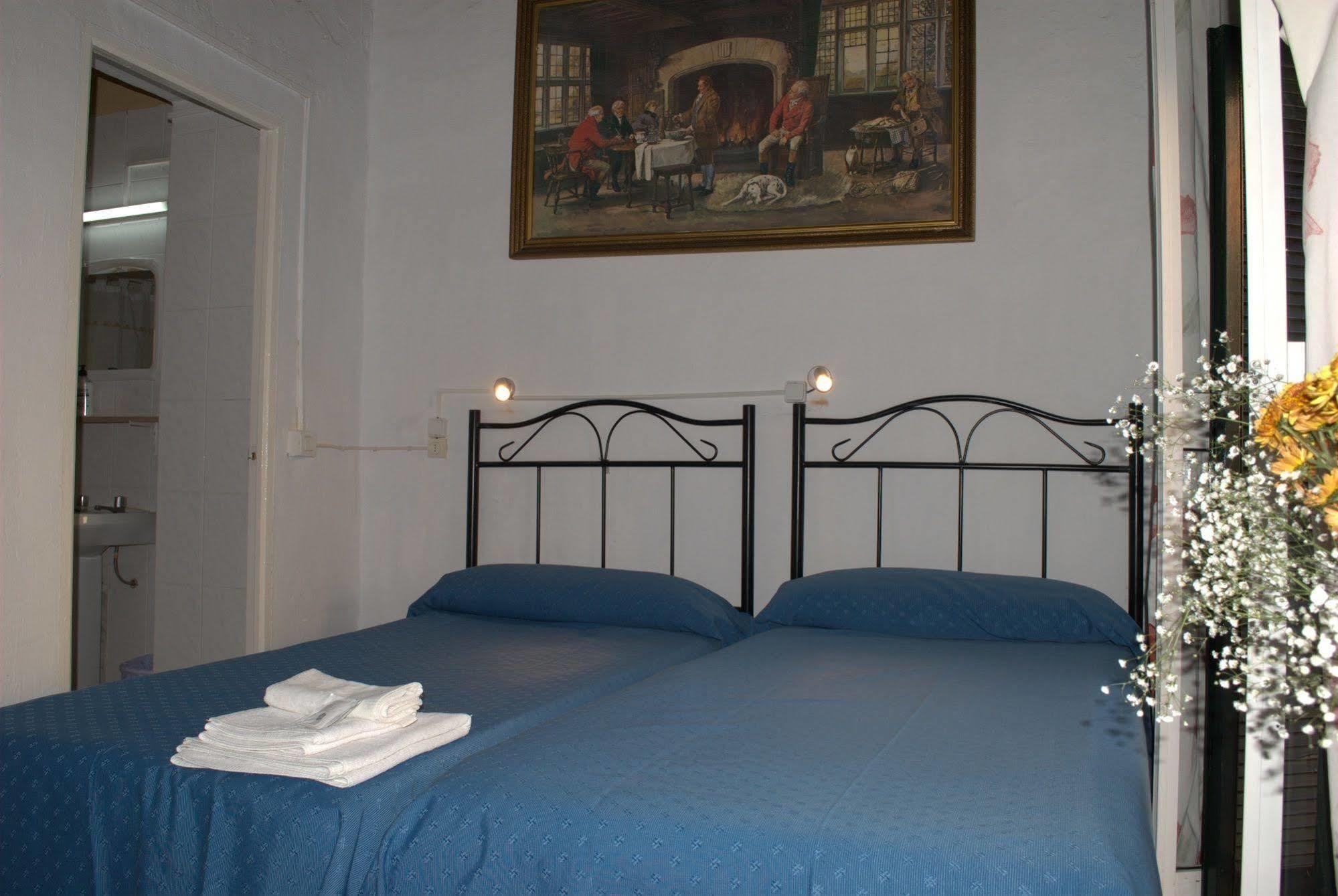 Pension Santa Maria La Blanca Sevilla Exterior foto
