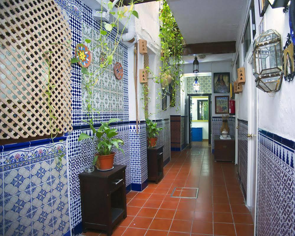 Pension Santa Maria La Blanca Sevilla Exterior foto